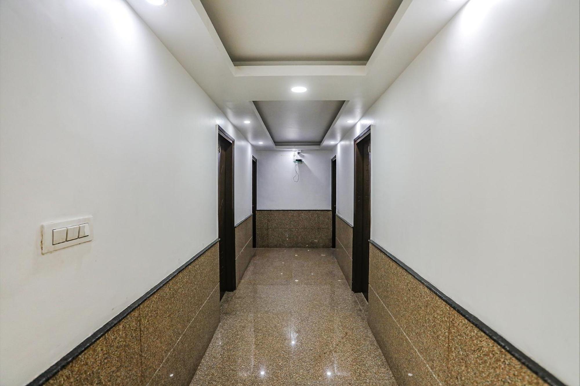 Fabhotel Unique Stay Нойда Экстерьер фото